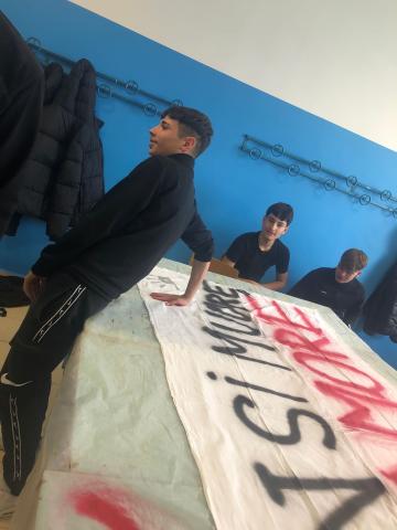 Striscione violenza donne