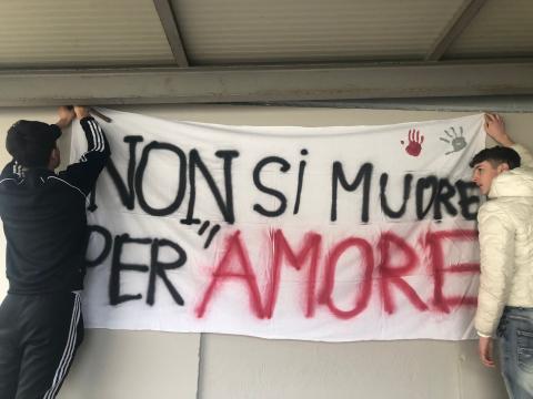 striscione 2 - violenza donne