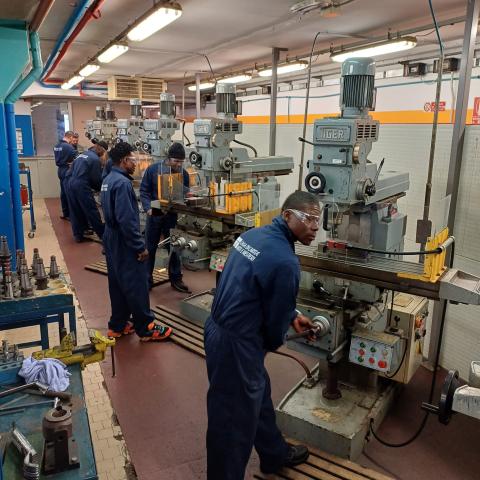 corso adulti macchine utensili castelrosso